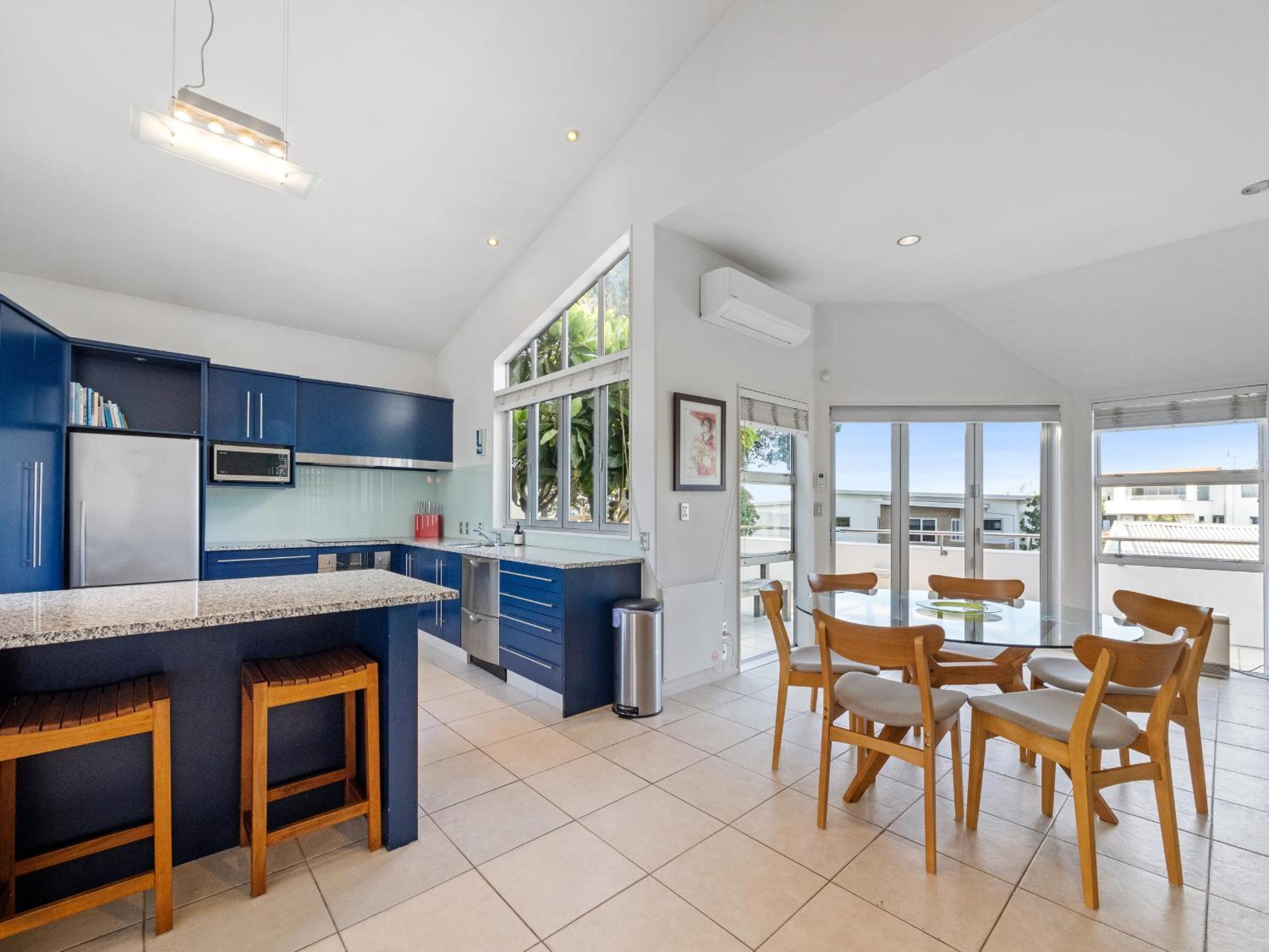 Oceanbreeze Oasis - Mt Maunganui Holiday Home