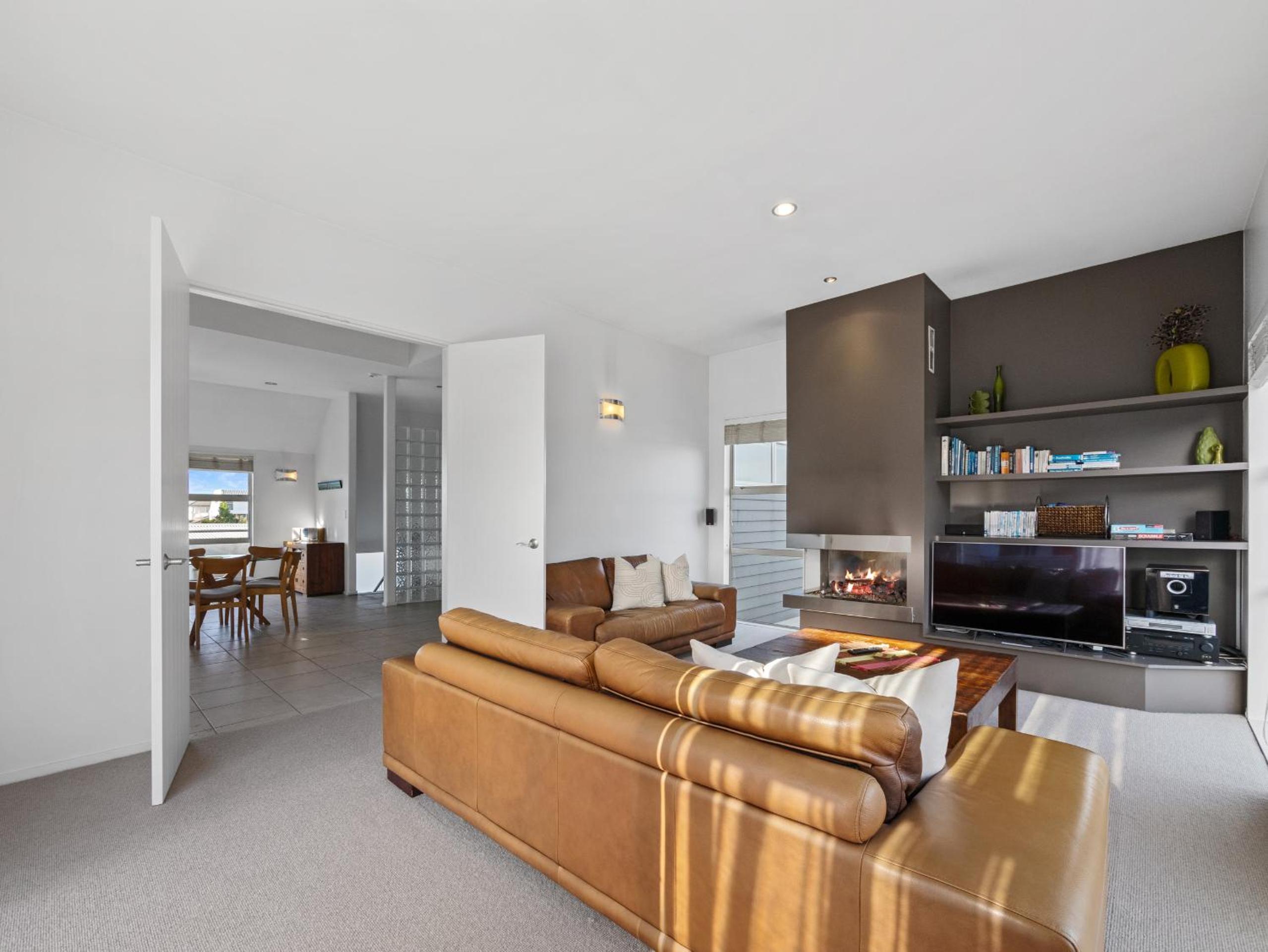 Oceanbreeze Oasis - Mt Maunganui Holiday Home