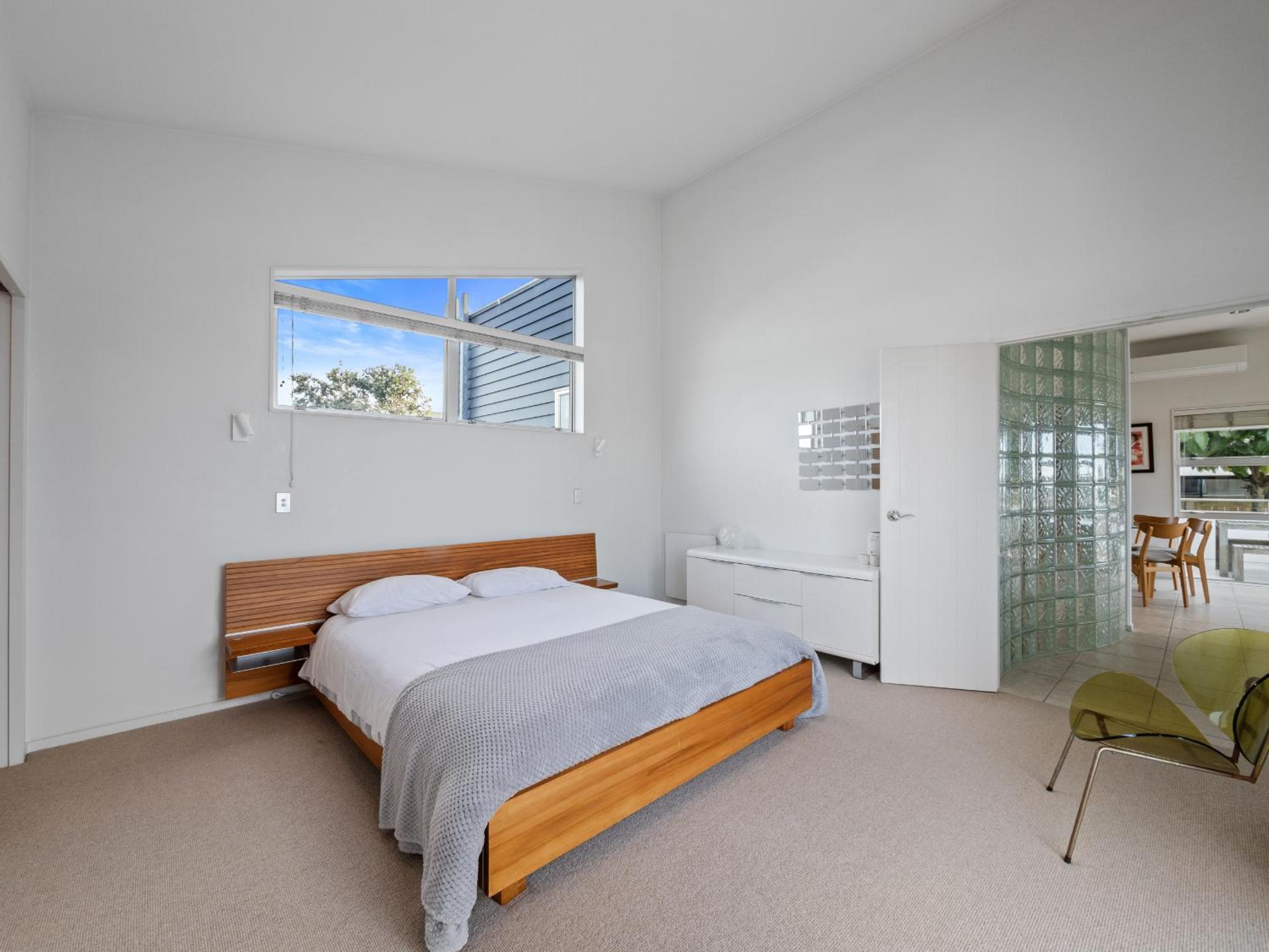Oceanbreeze Oasis - Mt Maunganui Holiday Home
