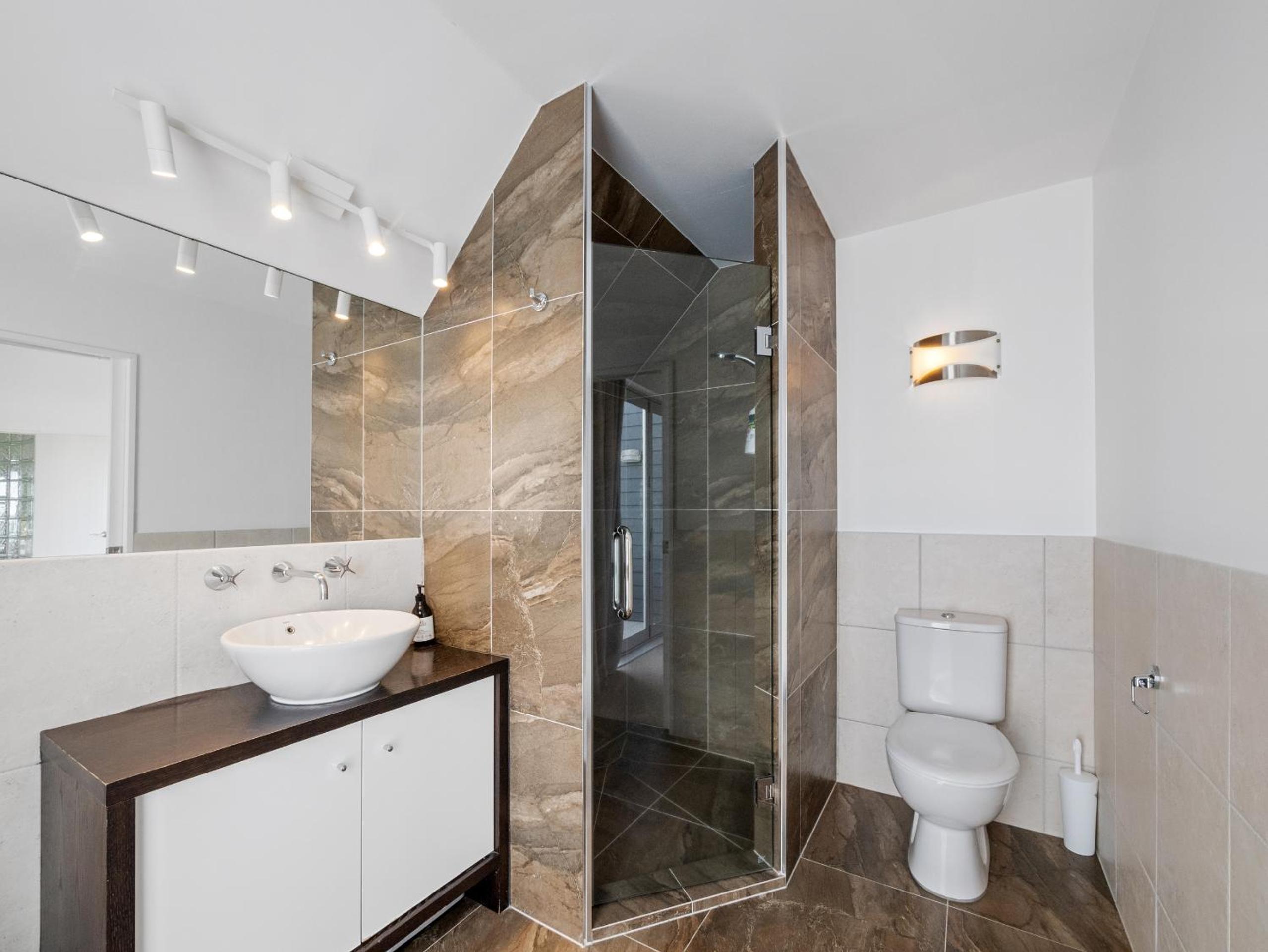 Oceanbreeze Oasis - Mt Maunganui Holiday Home