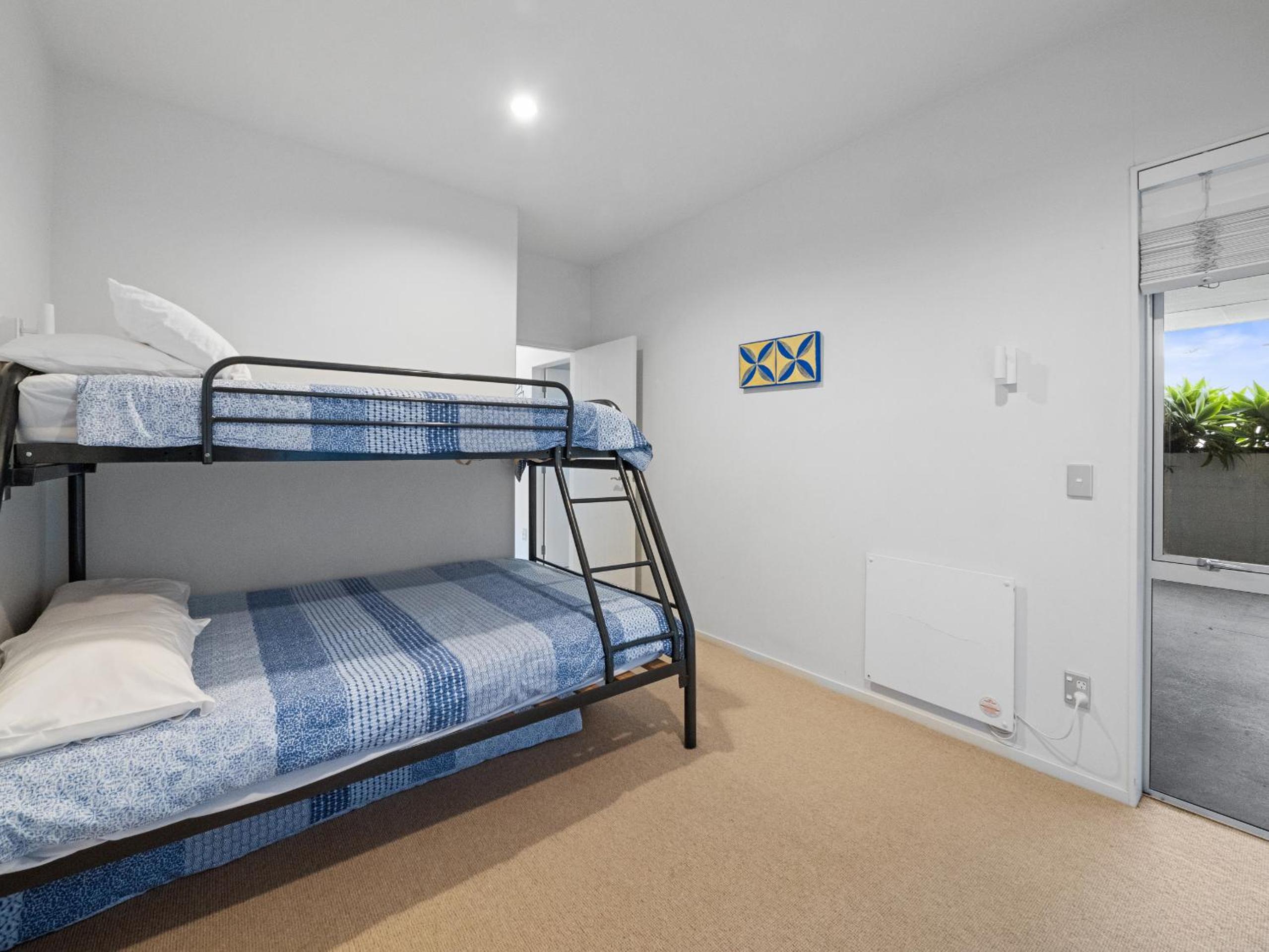 Oceanbreeze Oasis - Mt Maunganui Holiday Home