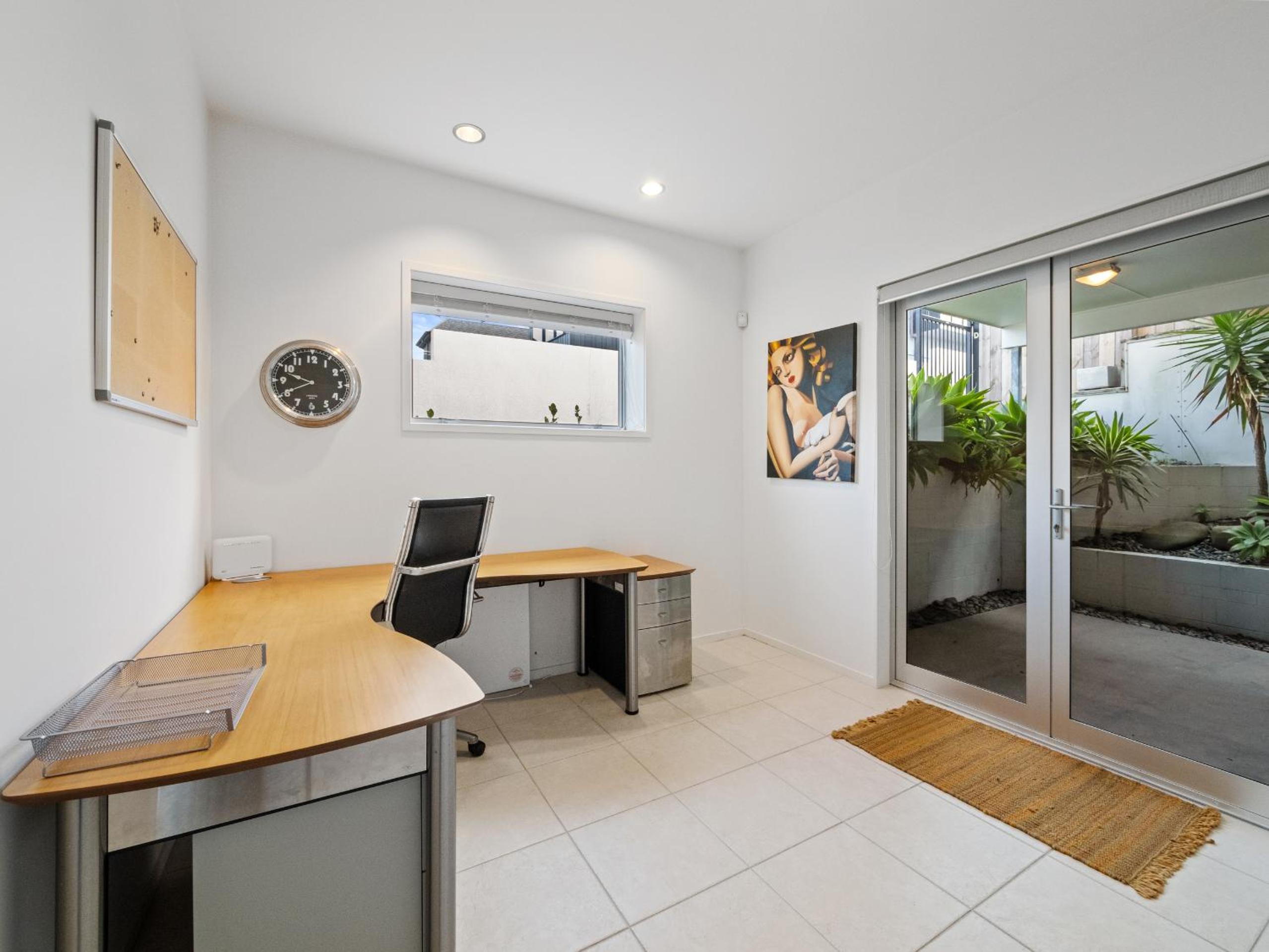 Oceanbreeze Oasis - Mt Maunganui Holiday Home