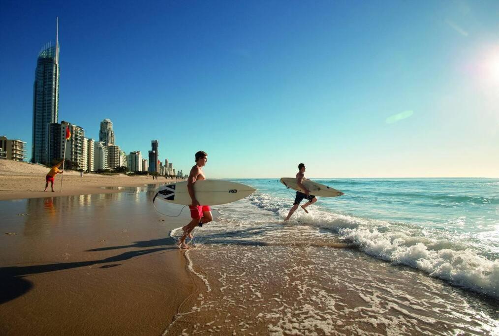 Hilton- Luxury Sky Ocean Lv27 Large Apartment