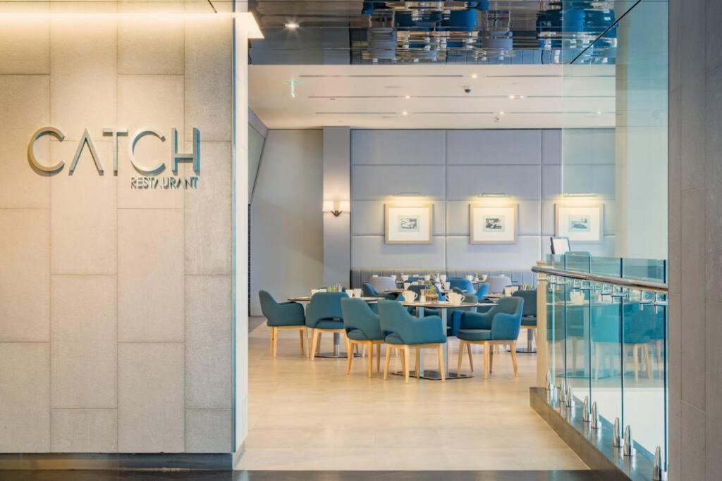 Hilton- Luxury Sky Ocean Lv27 Large Apartment