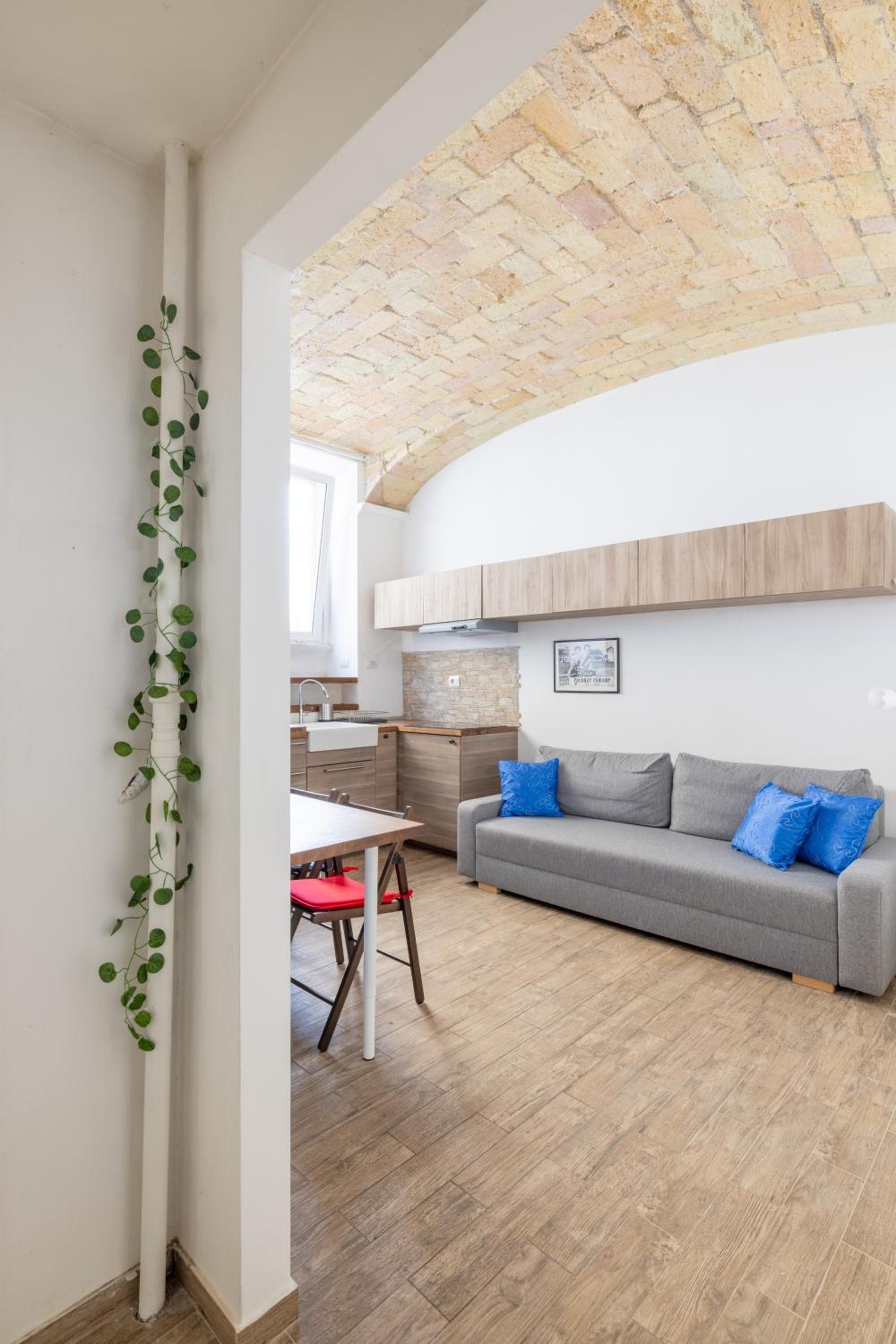CASA ELENA, Testaccio