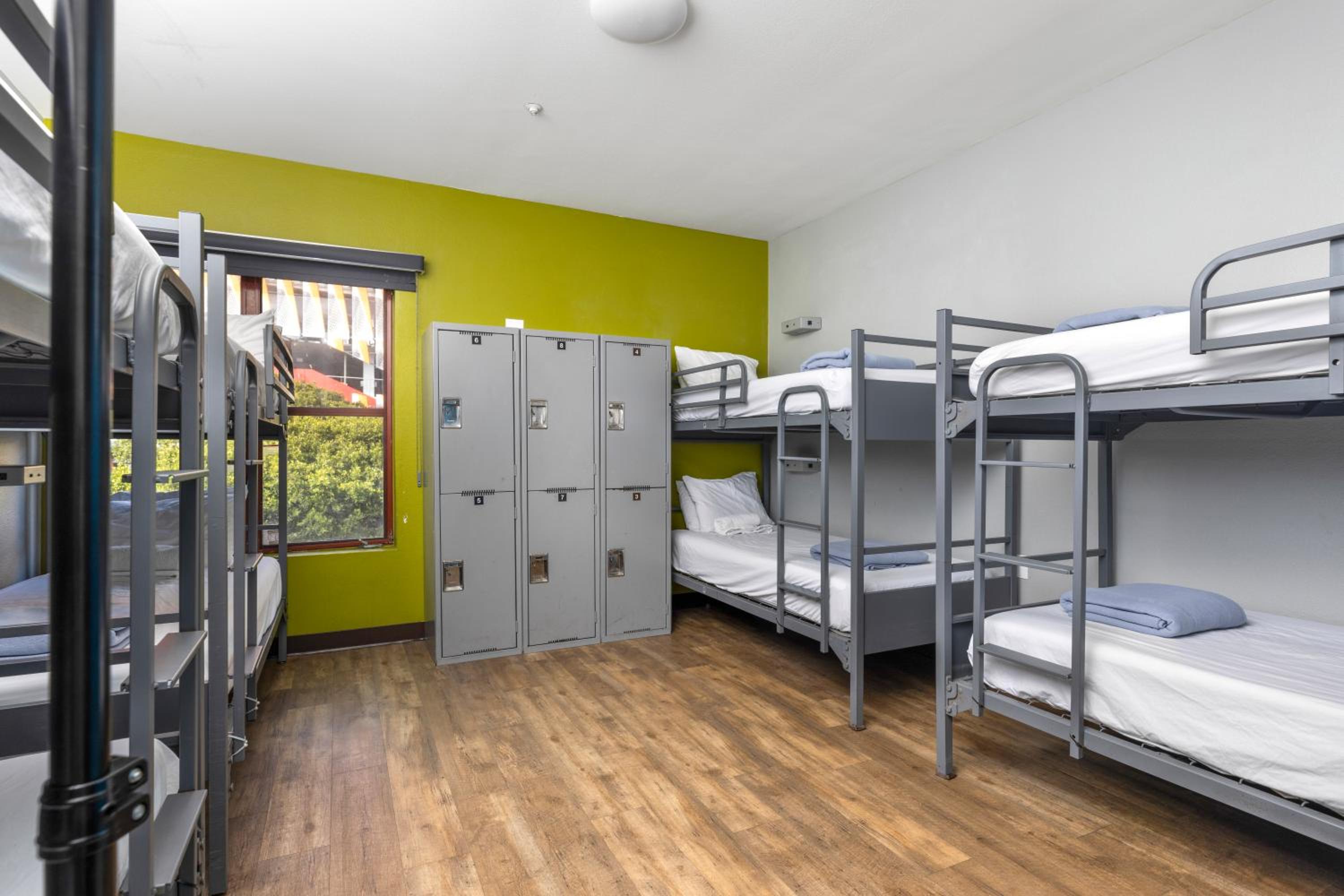 HI Los Angeles Santa Monica Hostel