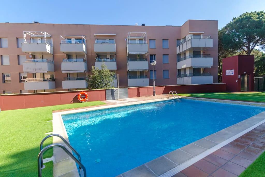 Apartment Sa Boadella con piscina y garaje close to the Beach photo 1