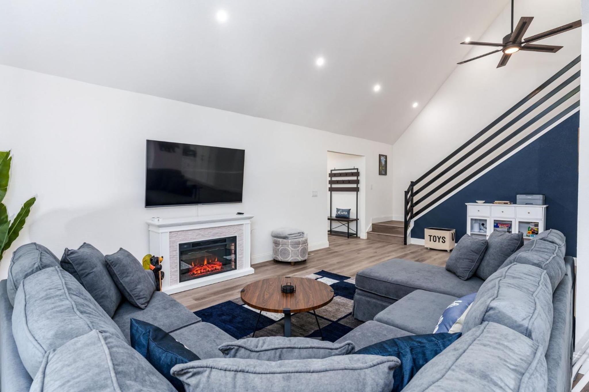 A Modern Hideaway - with hot tub, game room, and more