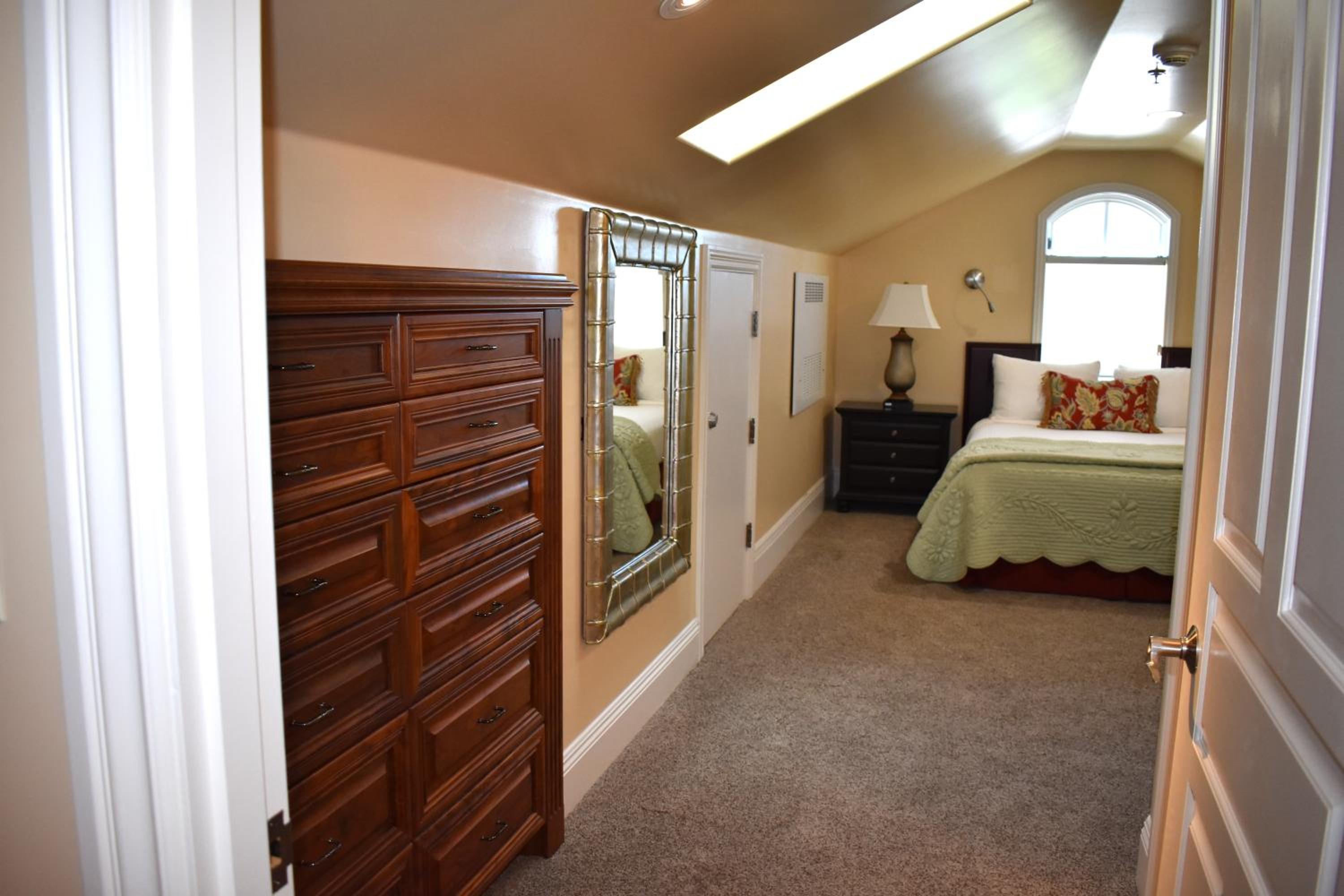 Chico Vacations - Hotel Diamond - Property Image 33