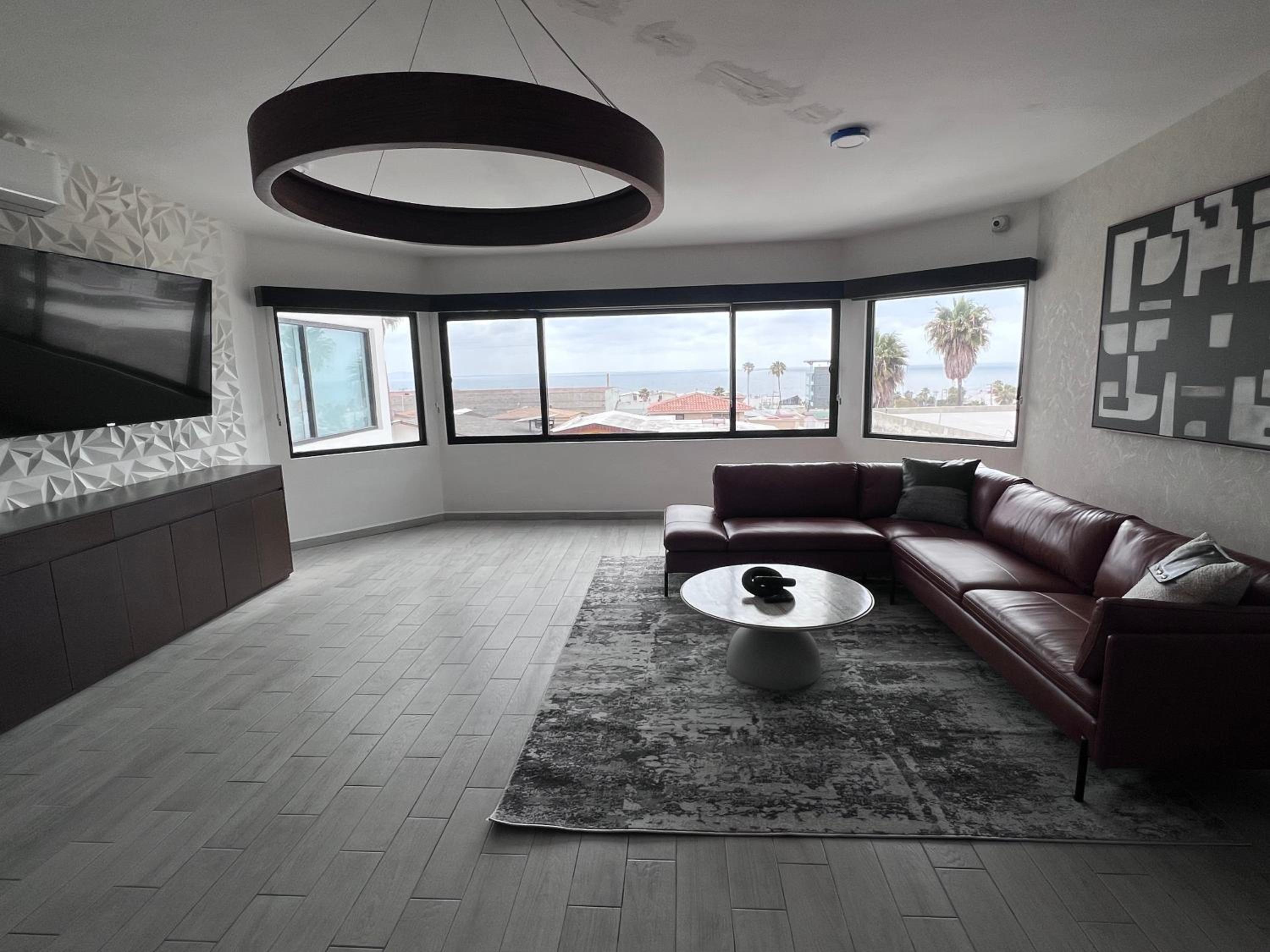 Luxury apartment private with only shared jacuzzi view 4