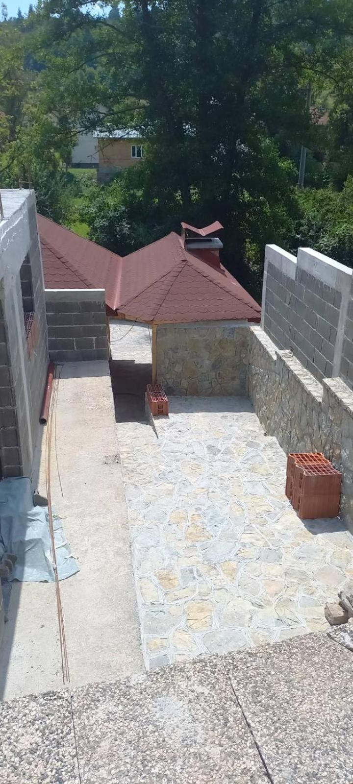 Porodična kuca