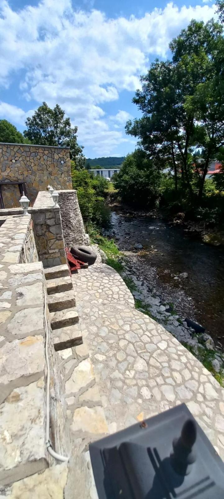 Porodična kuca