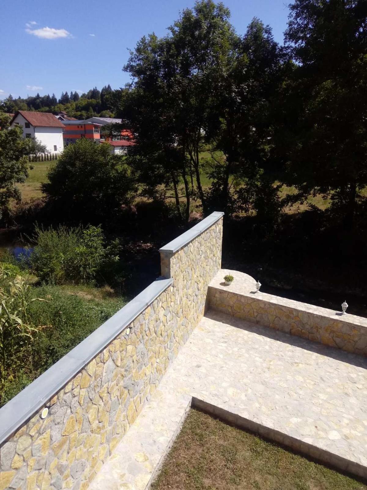 Porodična kuca