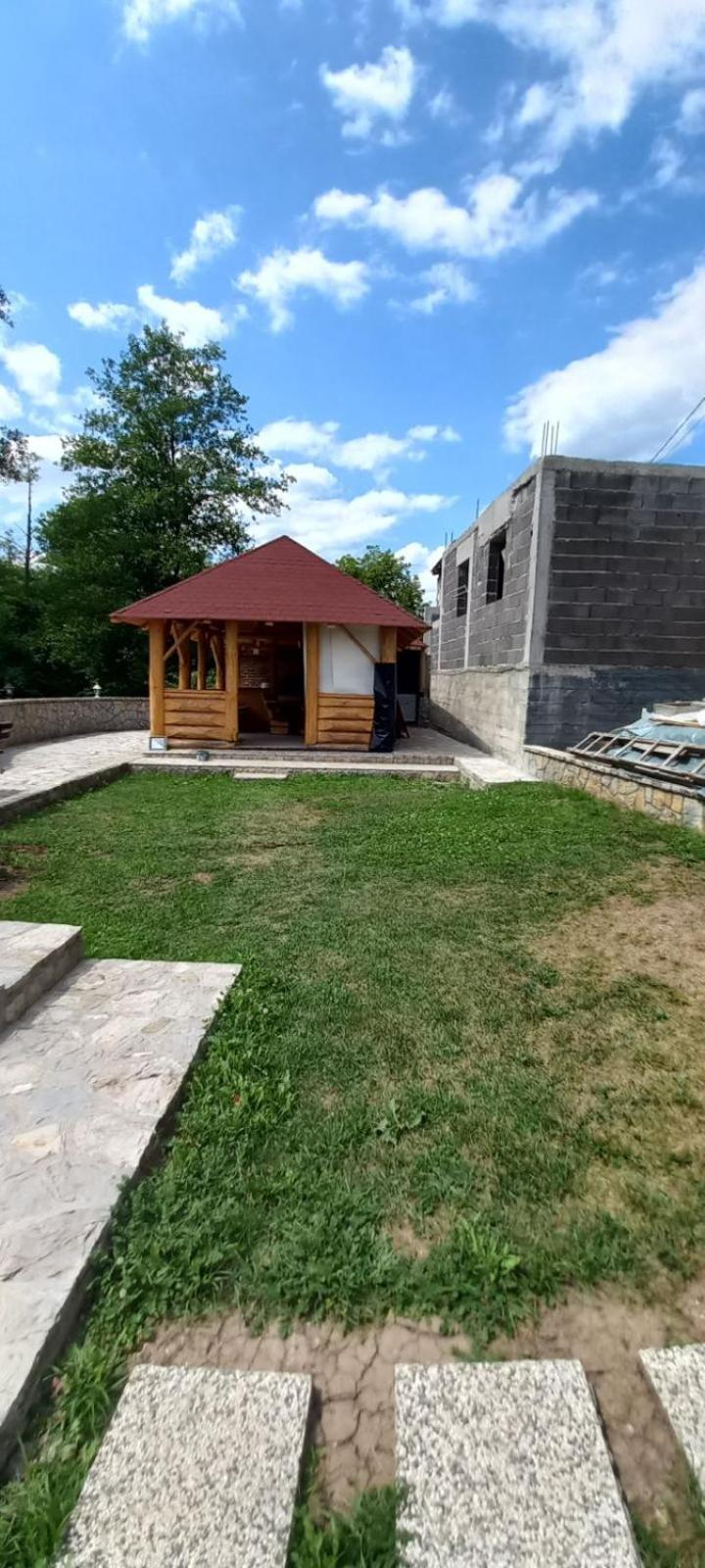 Porodična kuca
