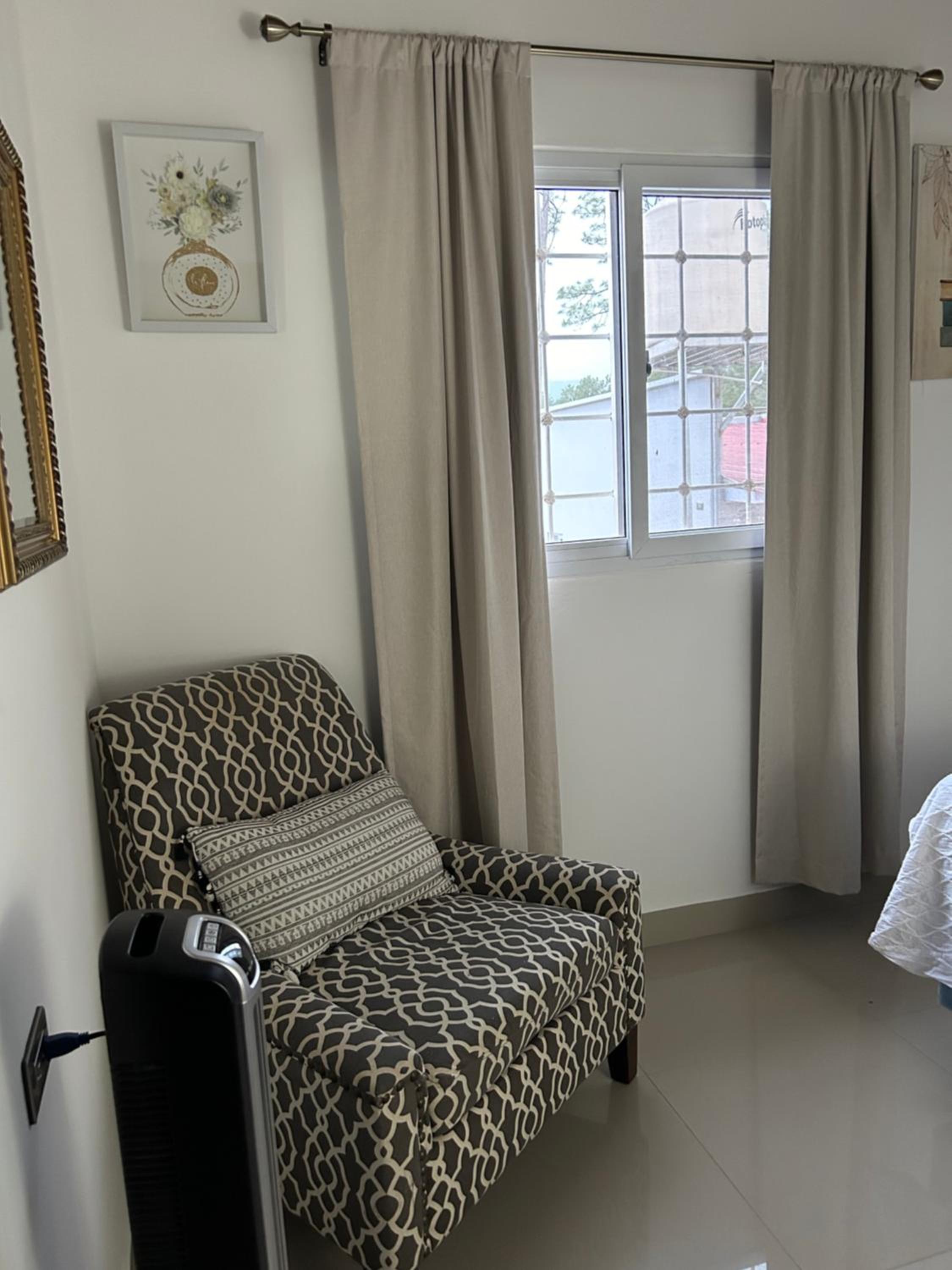 La casa de la H, entre pinos, photo 10