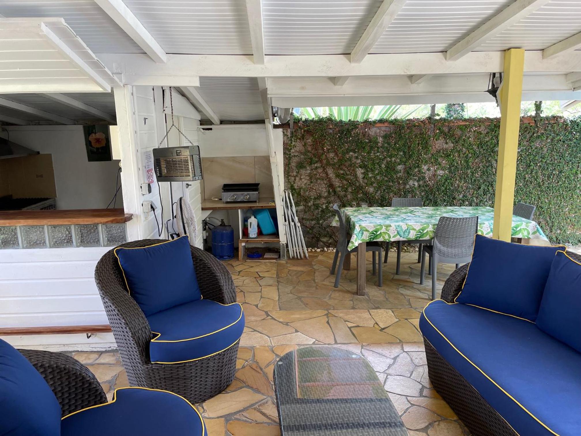 LE CHALET DE LA POINTE