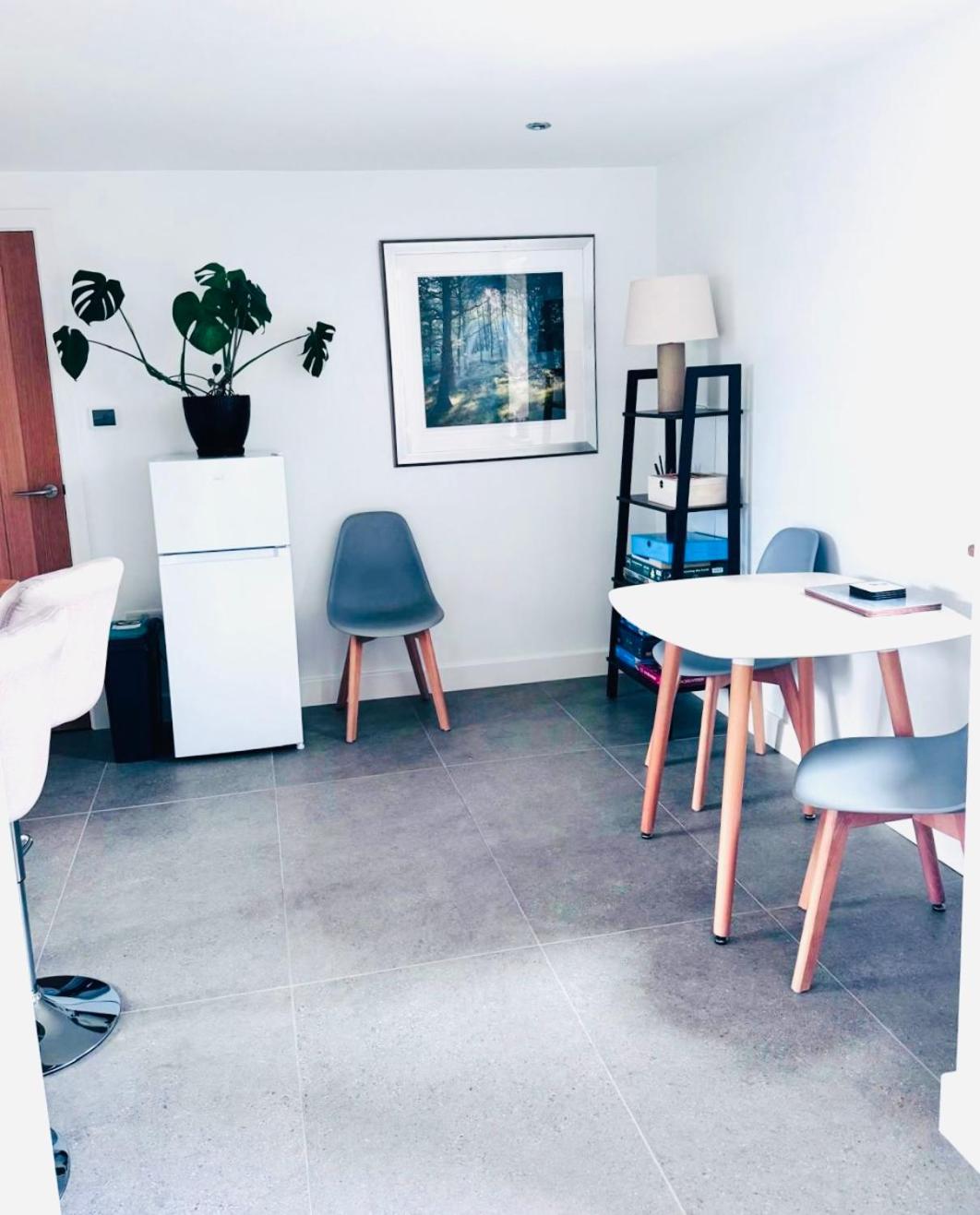 Devizes Vacations - The West Wing - Property Image 6