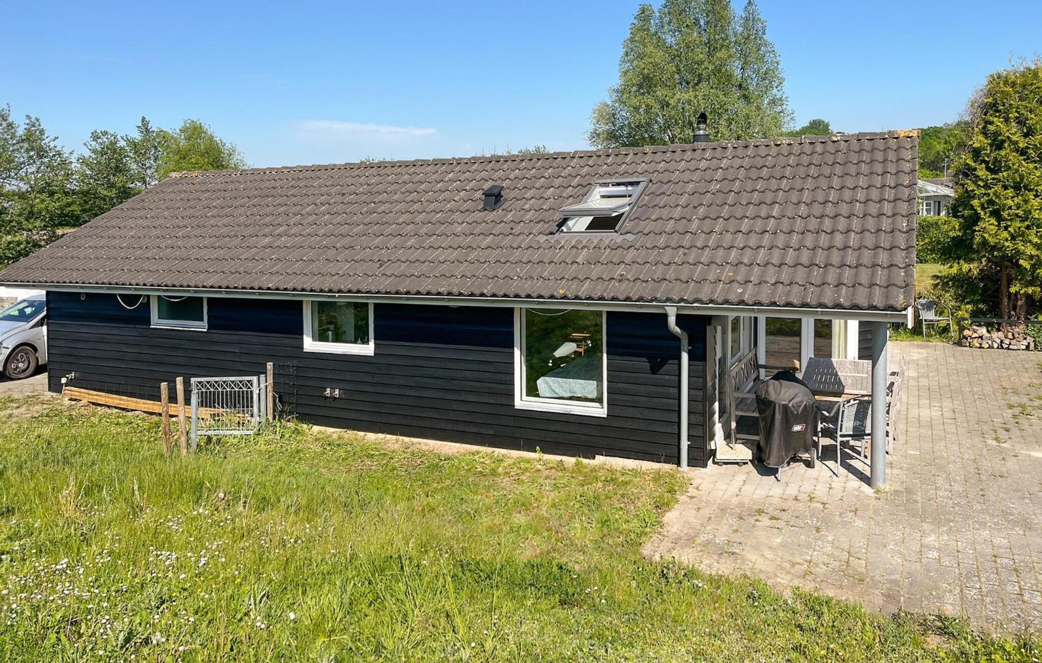 Beautiful Home In Rude With Kitchen