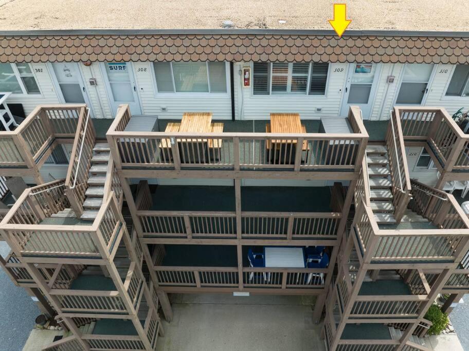 Perfect Wave-100 steps to Beach Sleeps 4 view 2