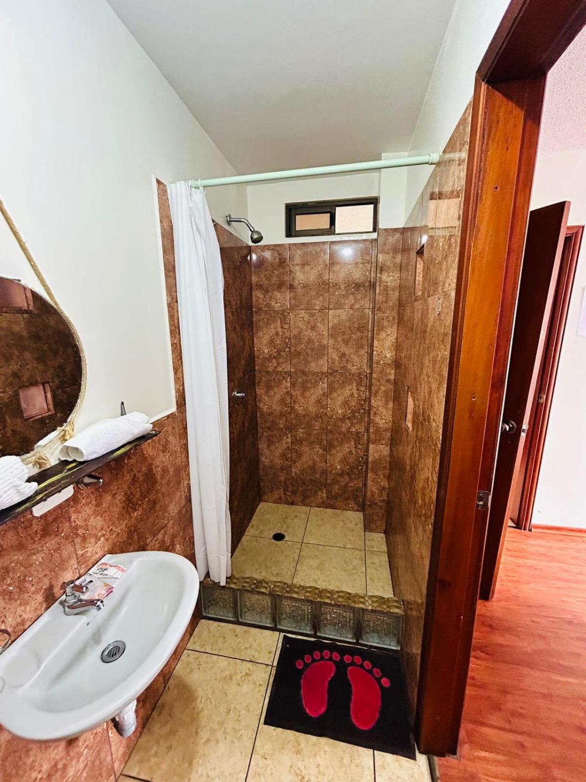 Hostal Apakilla 4 view 4