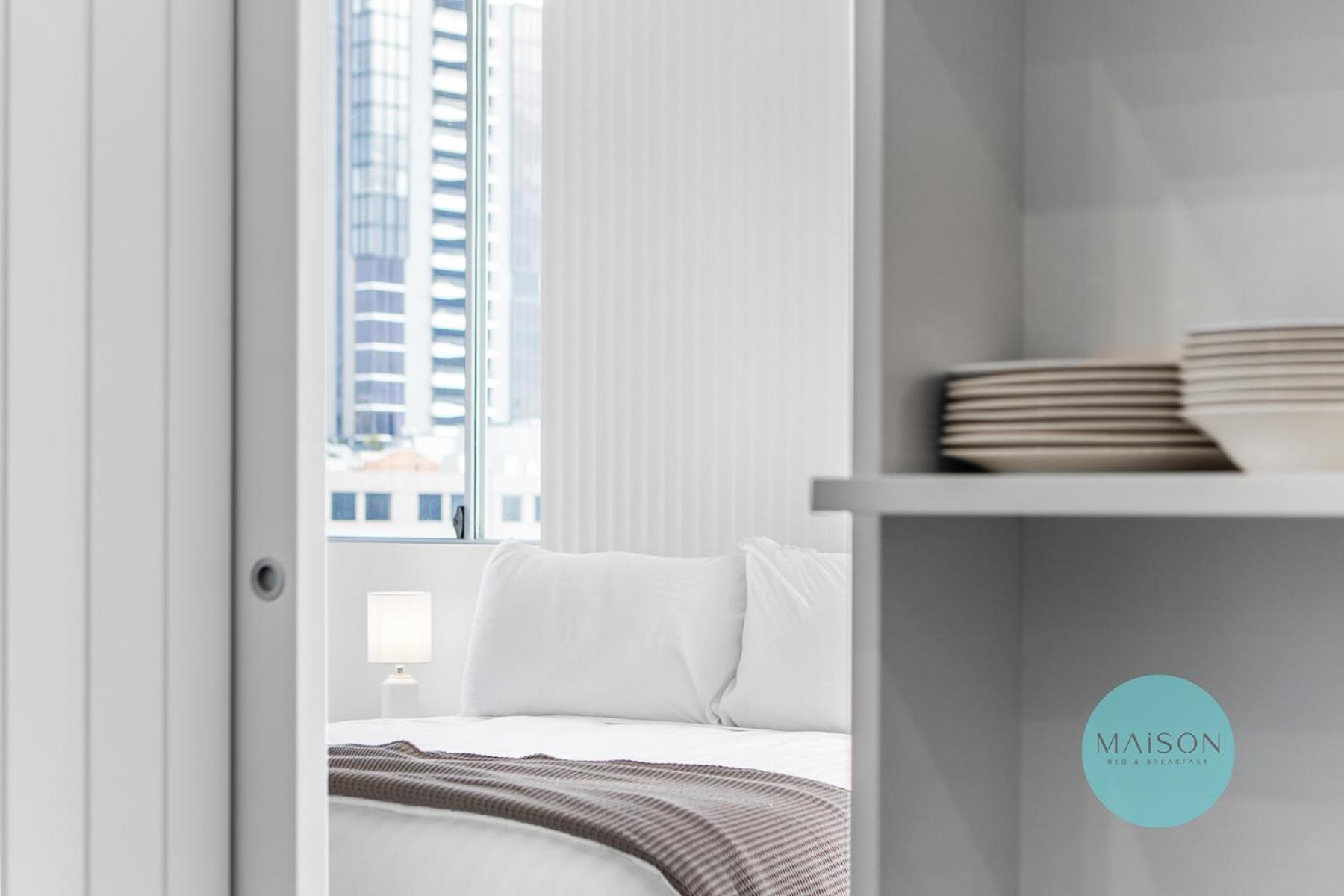 Chic Honeysuckle Apartment
