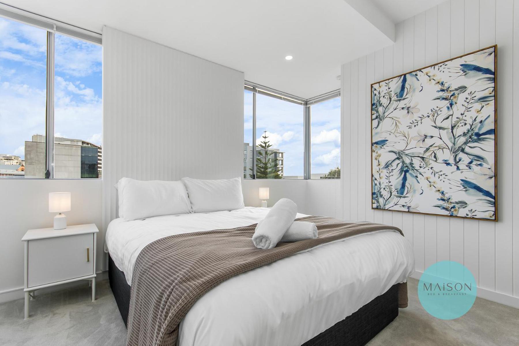 Chic Honeysuckle Apartment