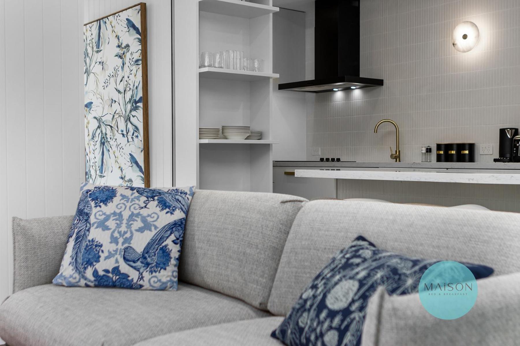 Chic Honeysuckle Apartment