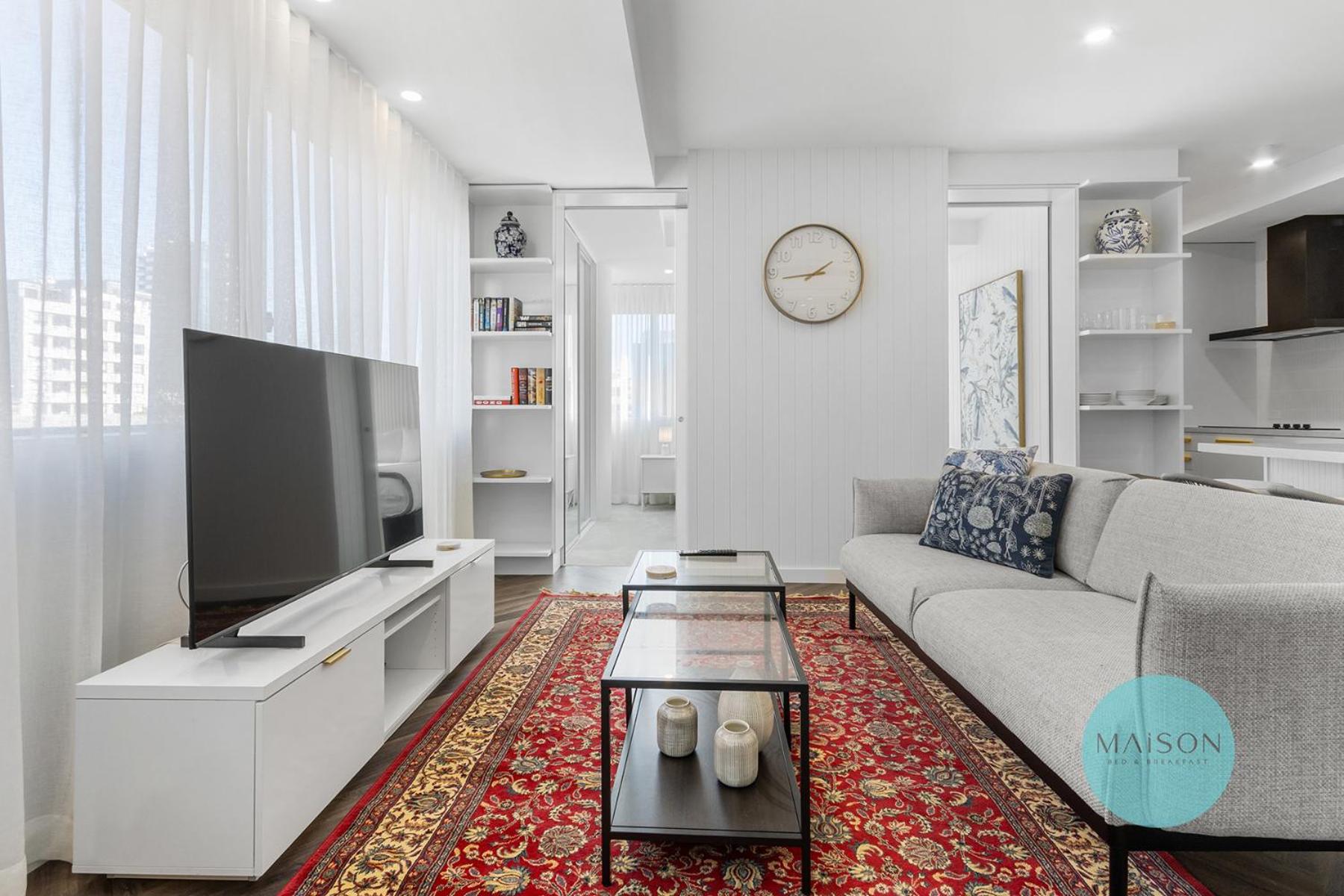 Chic Honeysuckle Apartment