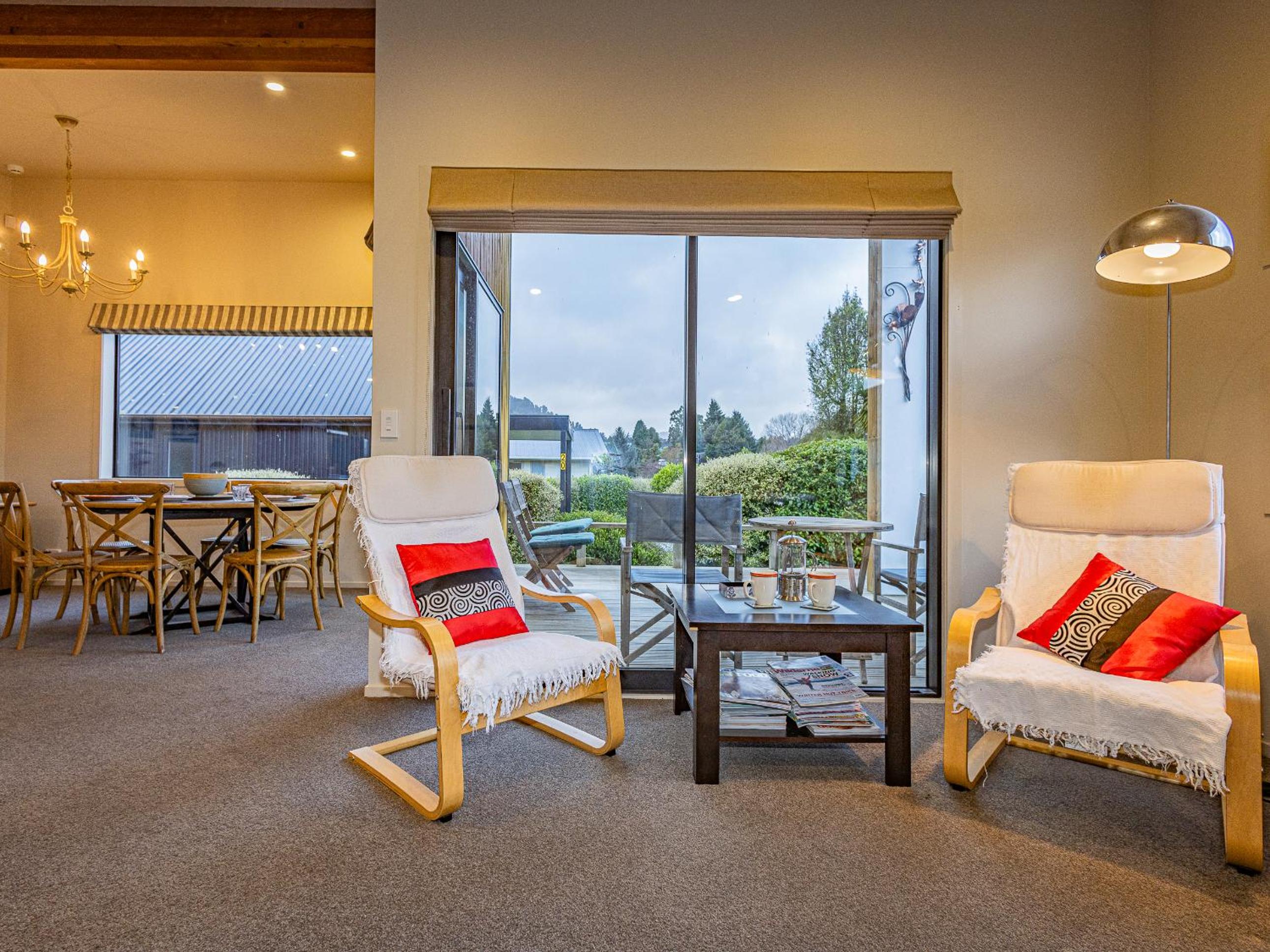 Alpine View - Ohakune Holiday Home view 3