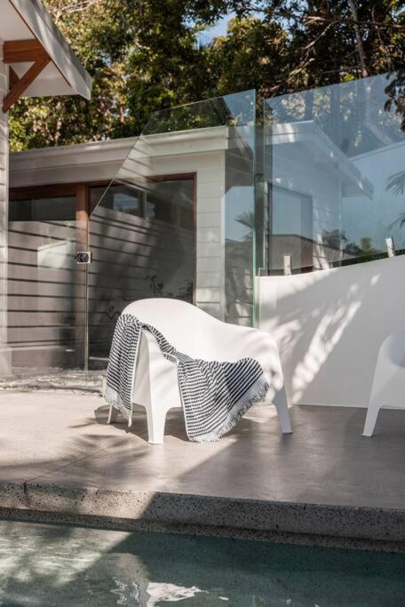 Blackbutt House - Luxe Retreat With Pool and Sauna