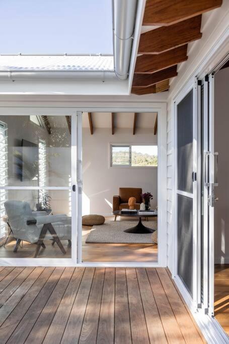 Blackbutt House - Luxe Retreat With Pool and Sauna
