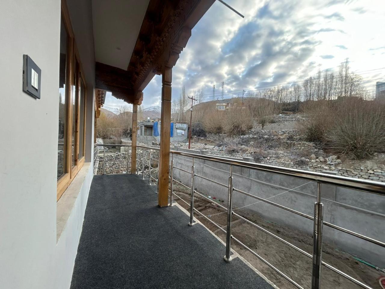 Hillside Farmstay Leh