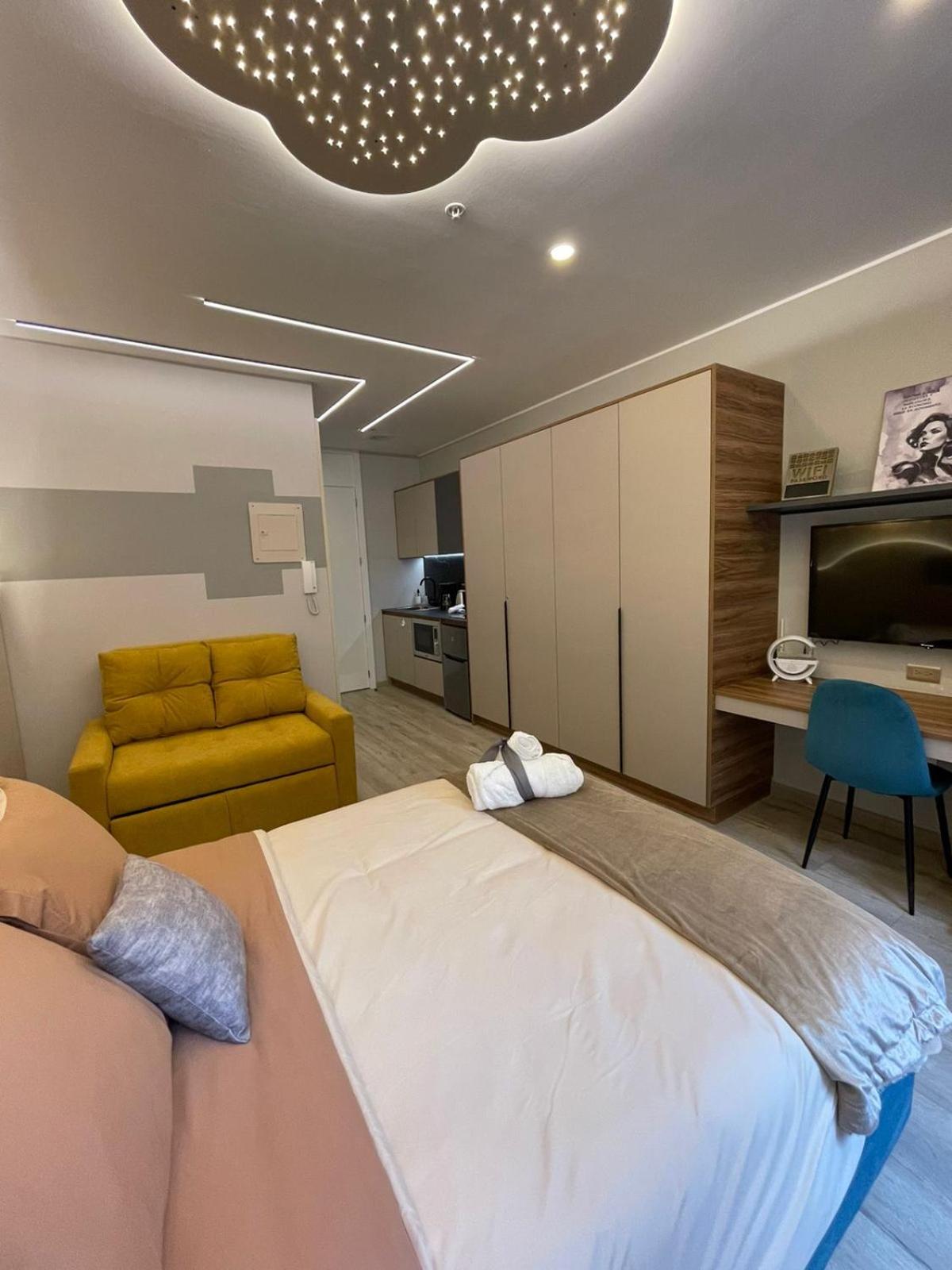 Republica del Salvador Coliving Ecuador XOE