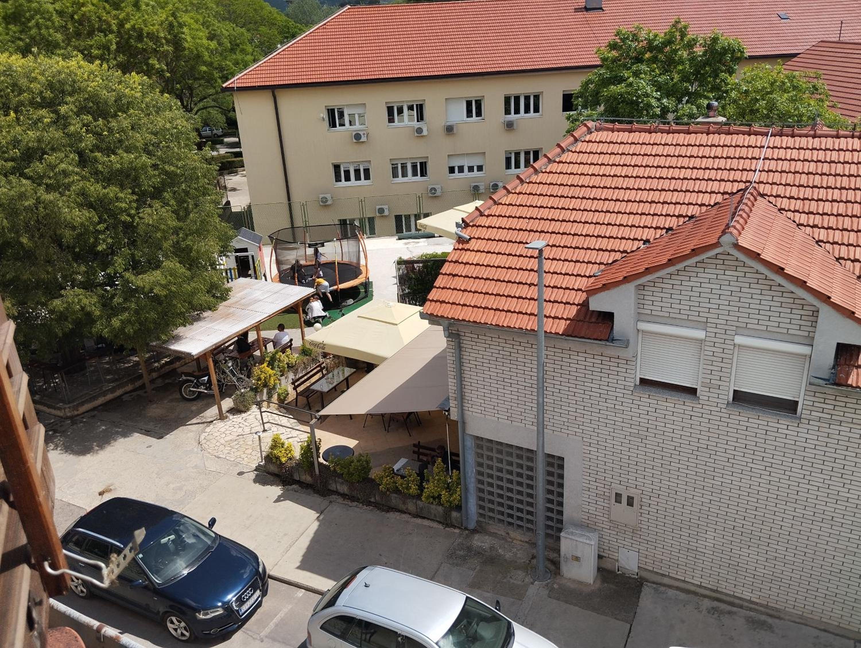 Photo 37