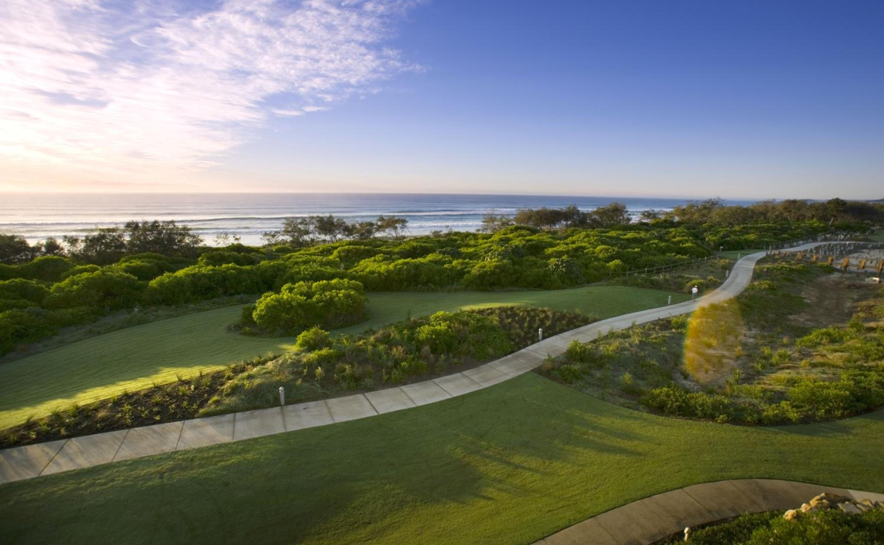 The Pool Resort Kingscliff-North Facing 2BR Dual Key, 1 BR & Studio Rooms Avail - Hosted by Holiday Management