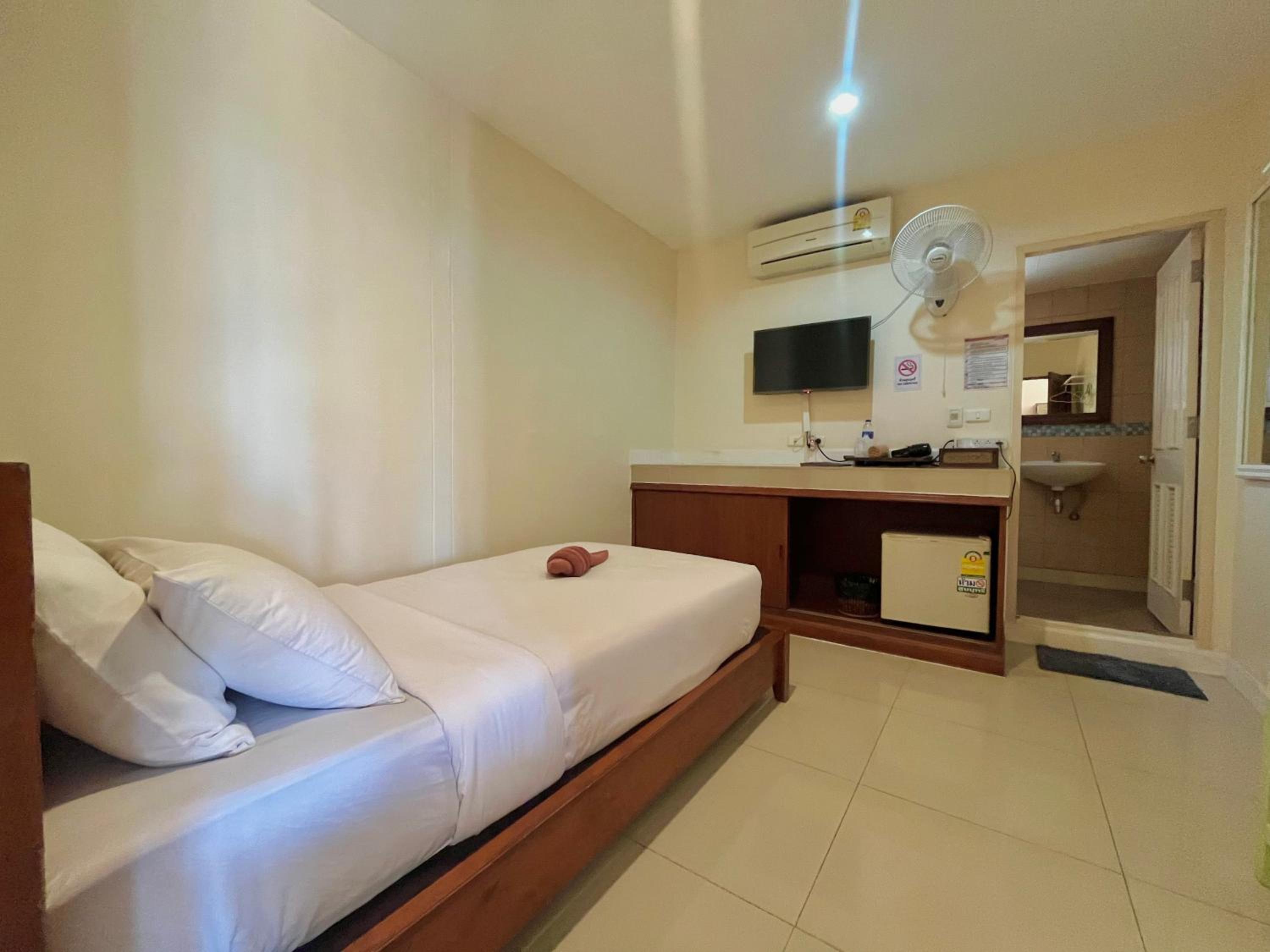 Baan Baramee House
