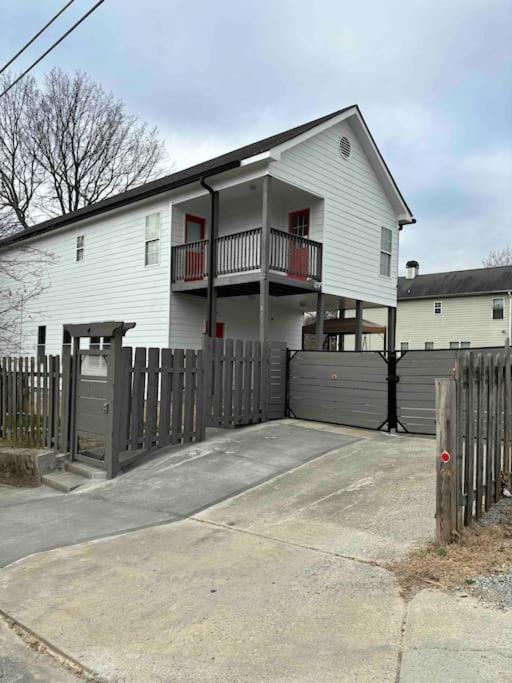 Cozy Home in The Heart of Atlanta view 2