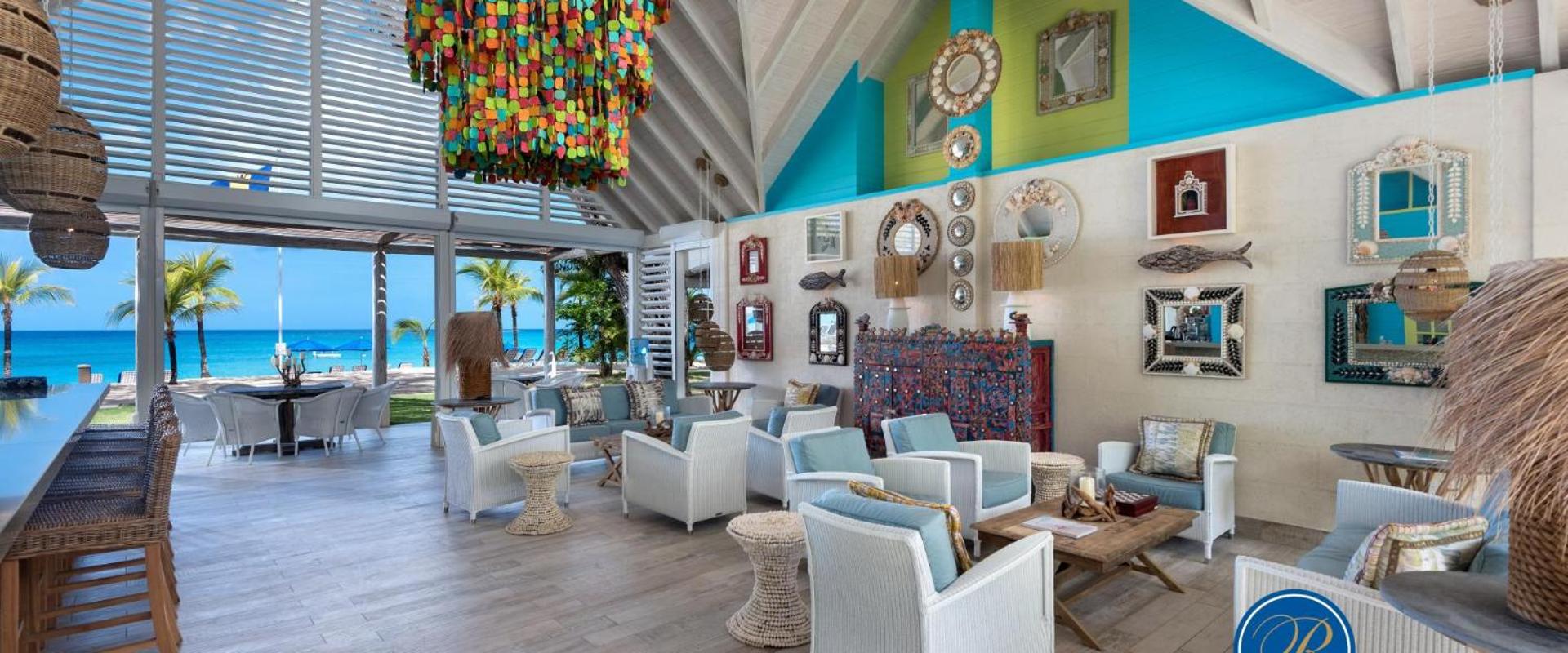 Beautiful 3 Br villa near the beach