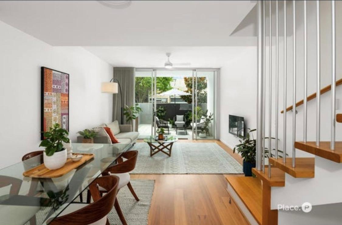Indigo on Oxford Street - Riverside two bedroom apartment