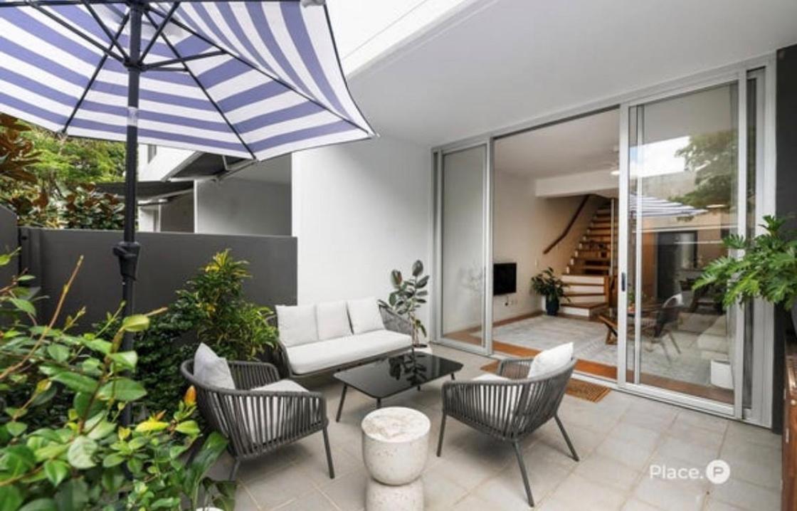 Indigo on Oxford Street - Riverside two bedroom apartment