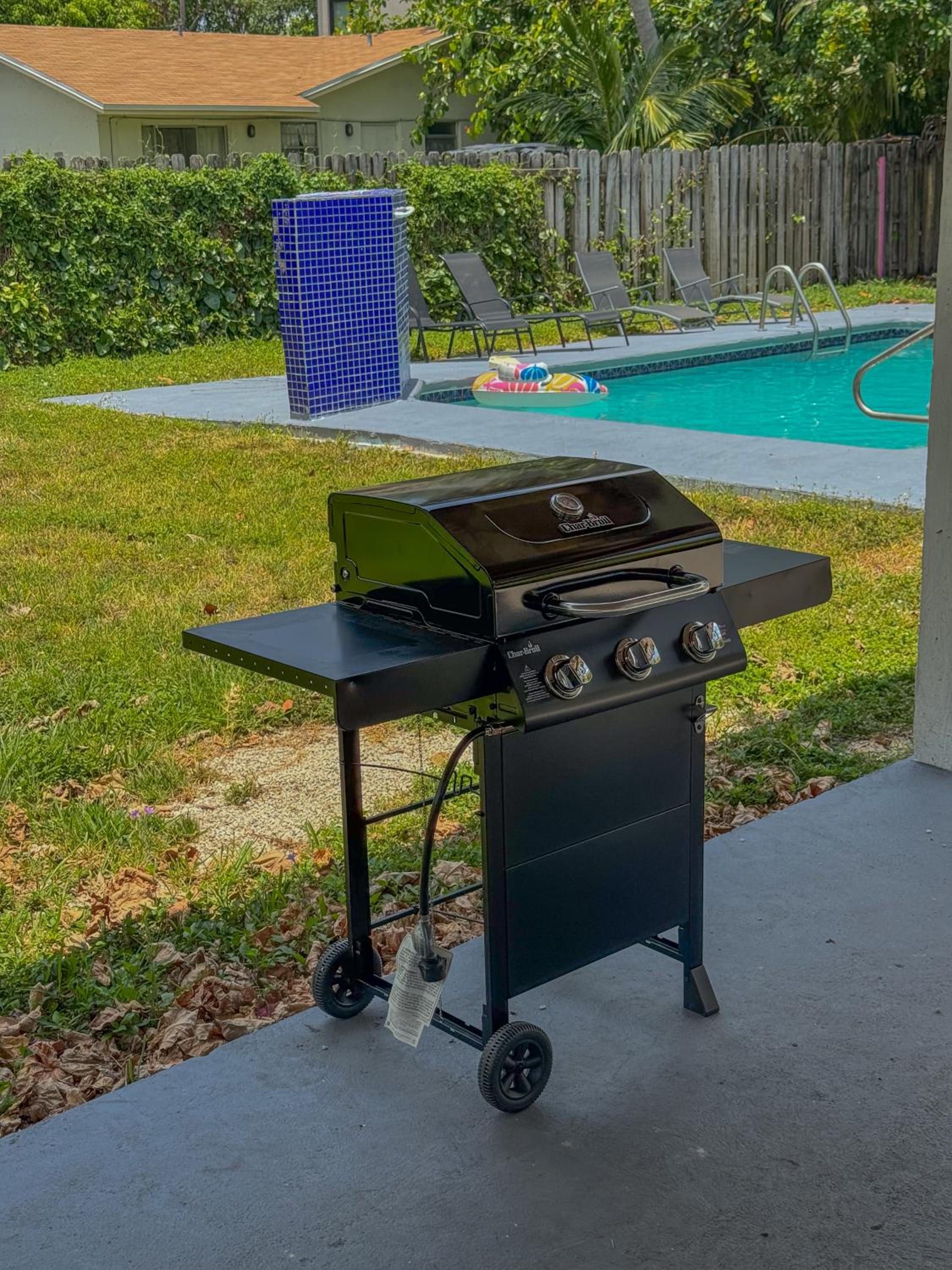 Sunny Miami Stay - Pool - BBQ - Centrally Located