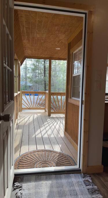 Charming 1 BR Compact Cabin view 5