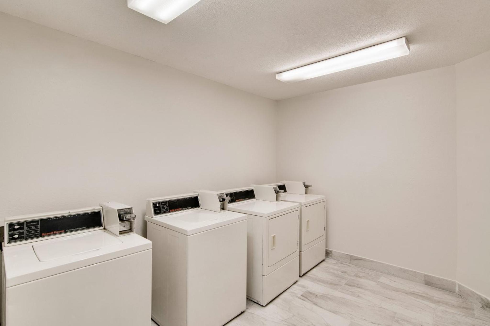 Red Roof Inn & Suites Pensacola-NAS Corry