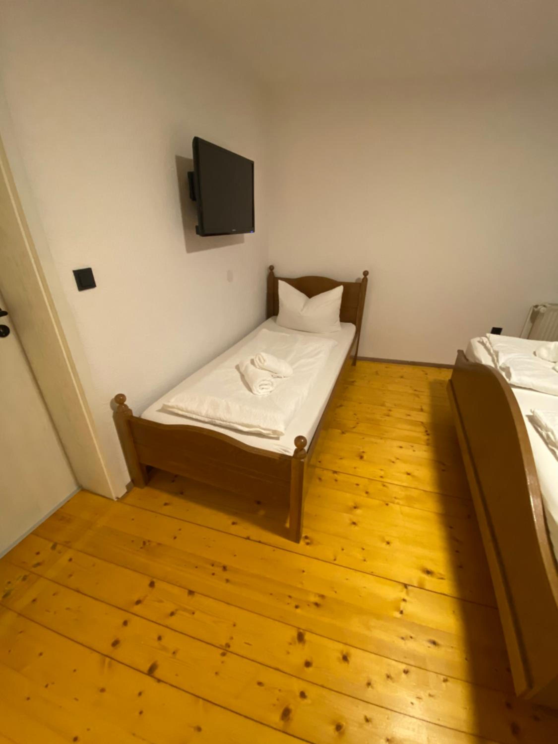 Gasthof zum goldenen Schiff - Historisches Hotel mit Frühstück & Self-Check-in