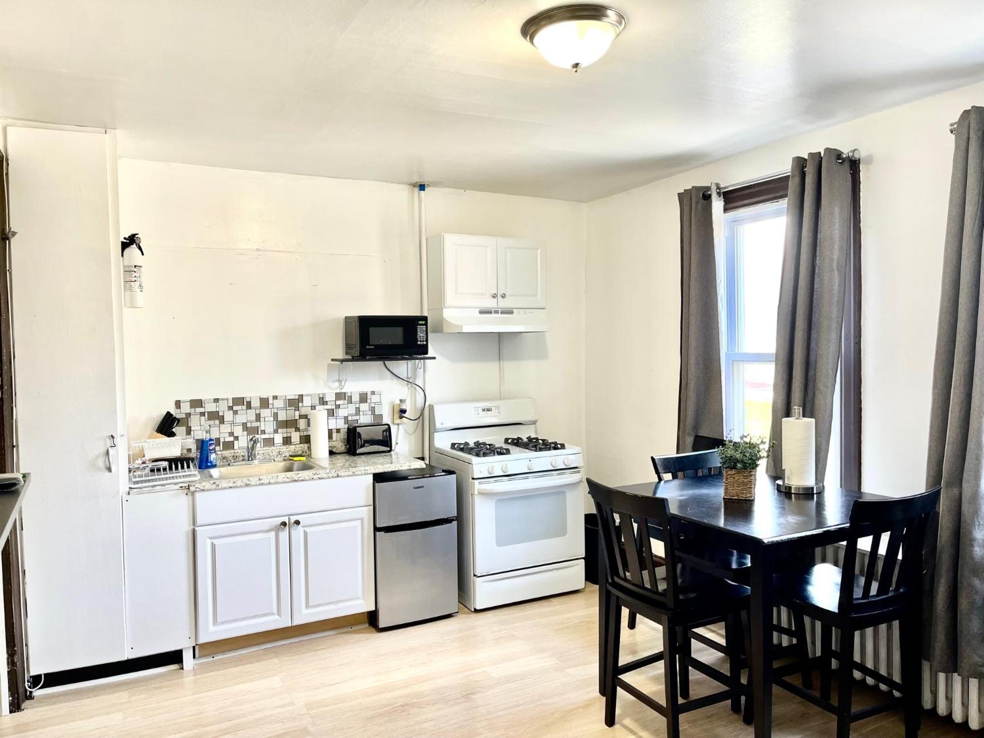 3 Bedrooms, Boardwalk Duplex Beachblock Home! view 4