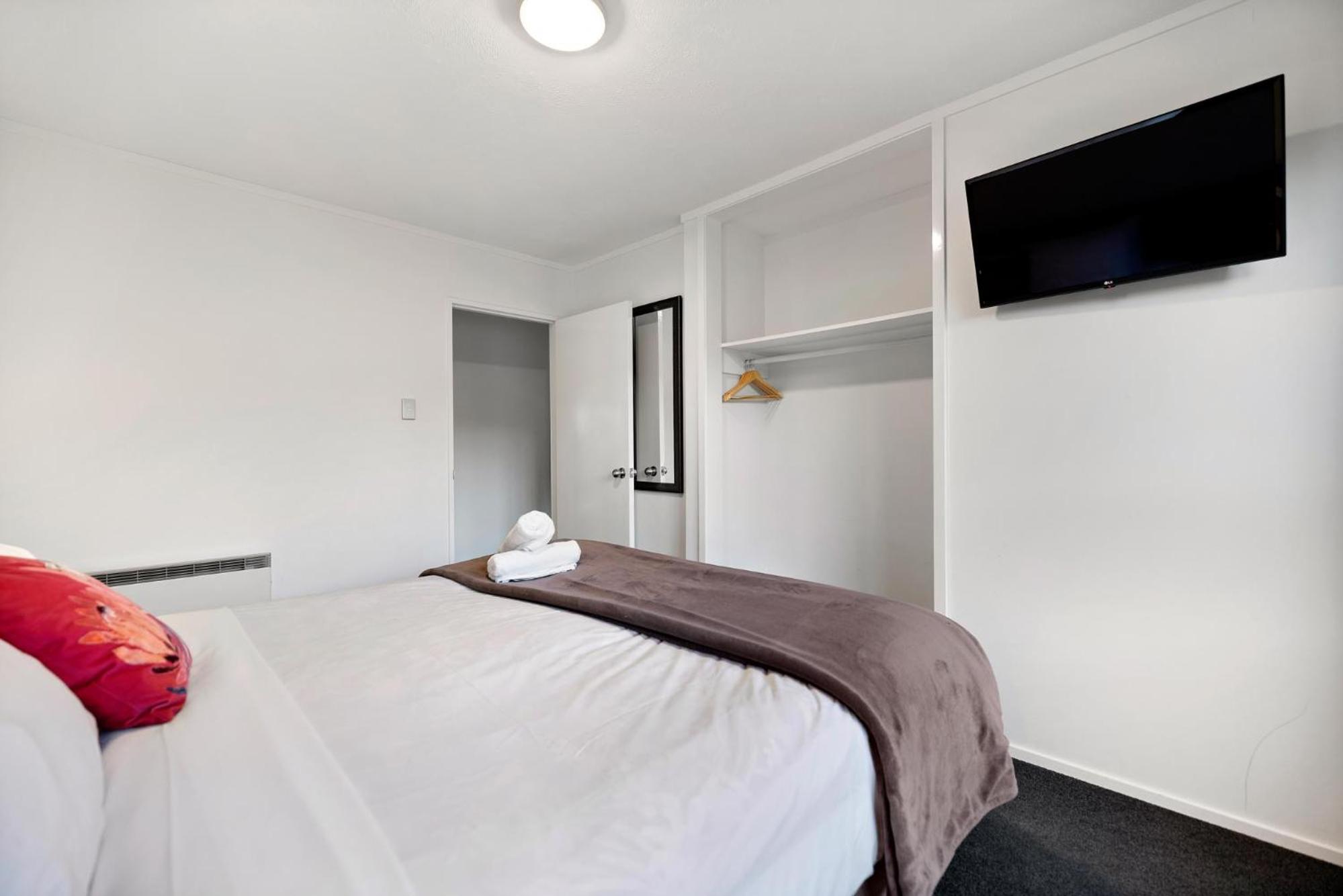 Town centre house. Perfect for families and groups view 4