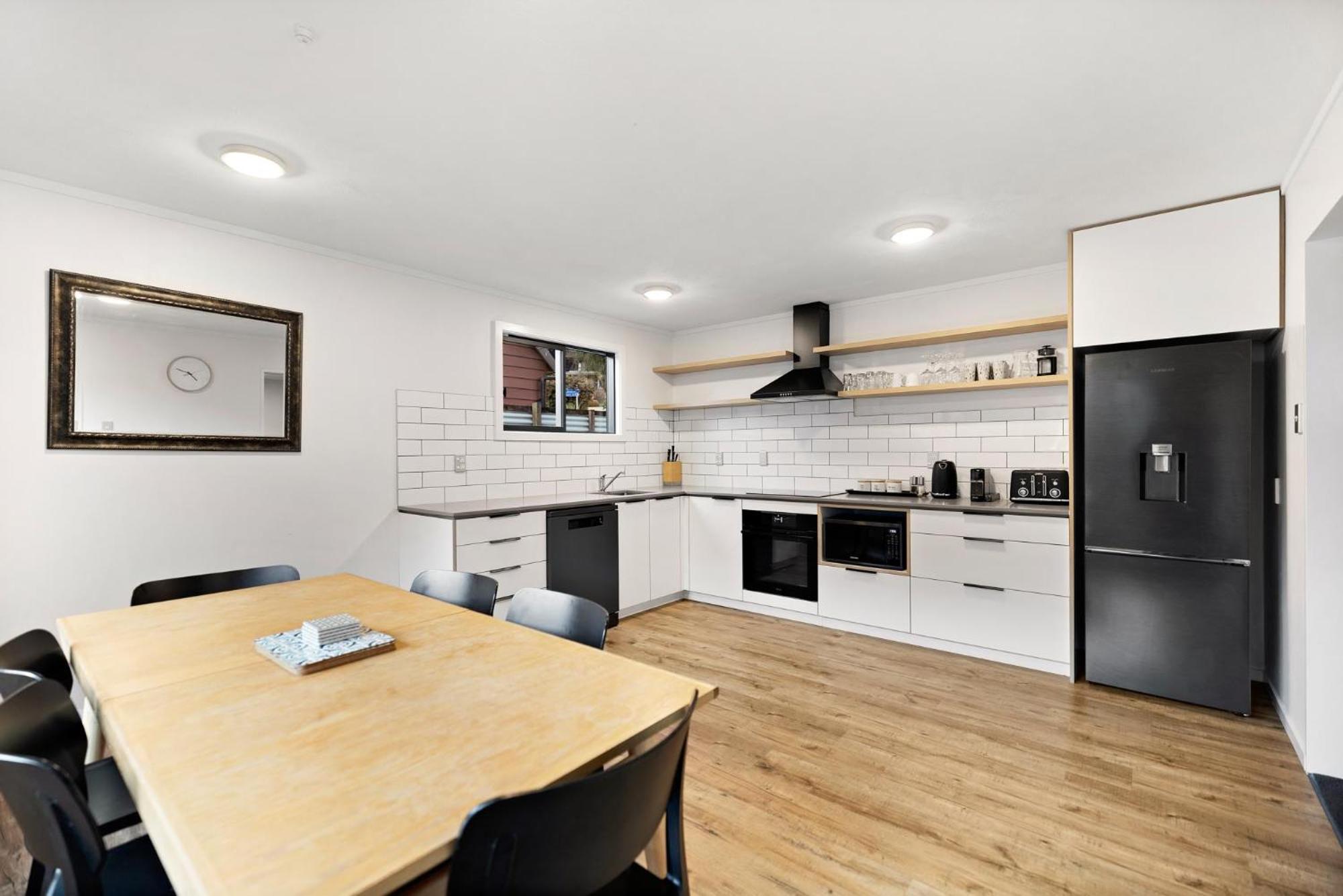 Town centre house. Perfect for families and groups view 2