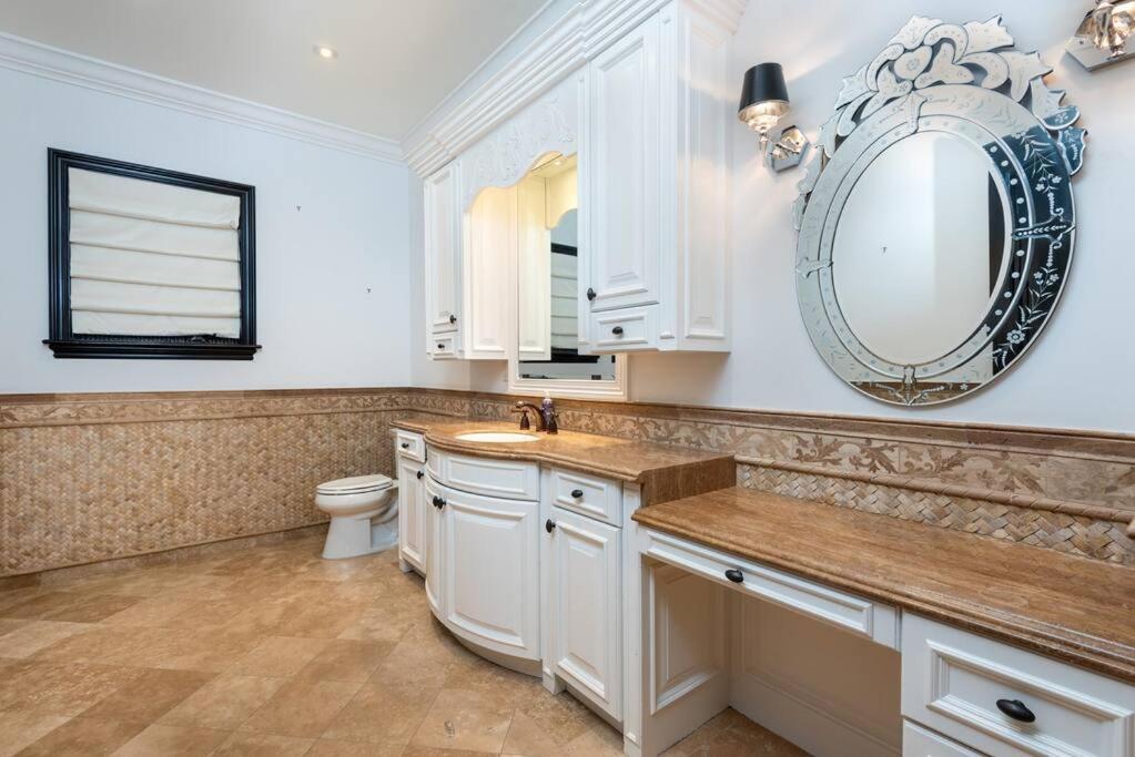 Luxury Villa With Private Pool and Spa Sleeps 14