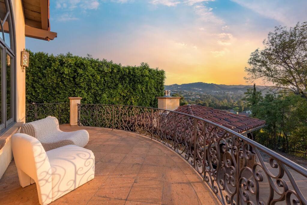 Luxury Villa With Private Pool and Spa Sleeps 14
