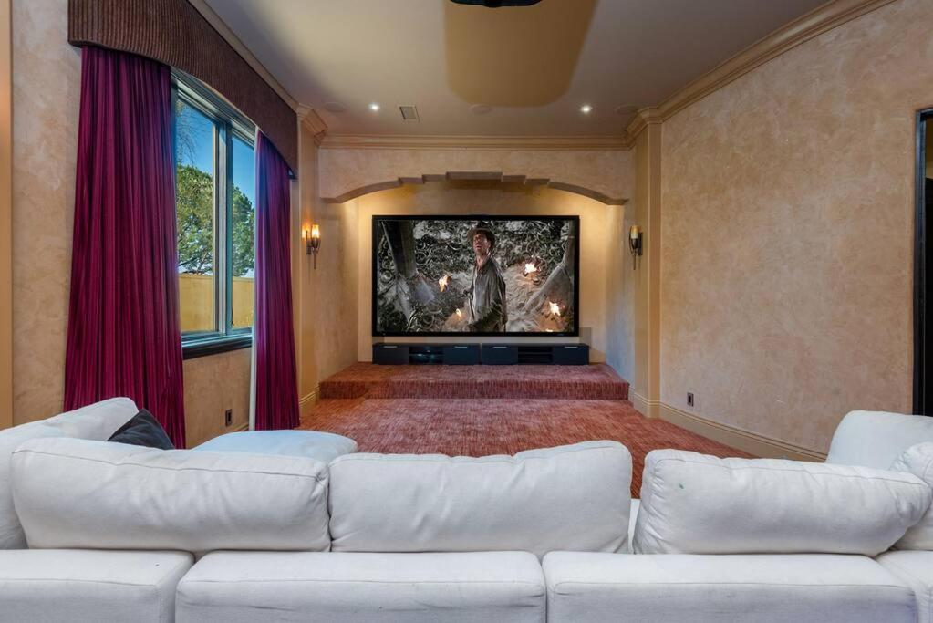 Luxury Villa With Private Pool and Spa Sleeps 14